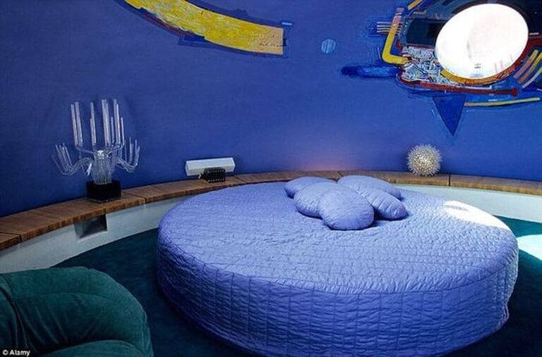 Deep Blue Theme Room Ideas for Your Home in Pictures